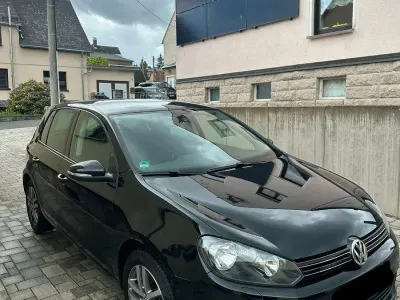 Gebraucht VW Golf VI Comfortline 122 PS (89 kW) 2010 Schwarz Kleinwagen