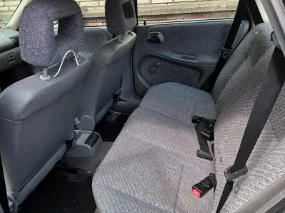 Usata Opel Astra 71 CV (52 kW) 1994 Argento Berlina