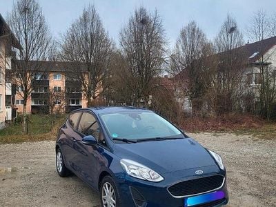 Gebraucht Ford Fiesta 71 PS (52 kW) 2017 Blau Kleinwagen