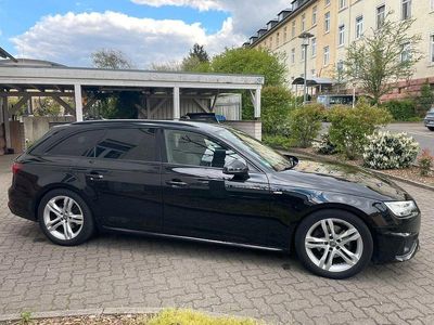 Second-hand Audi A4 S-Line 190 CP (139 kW) 2019 Negru Break
