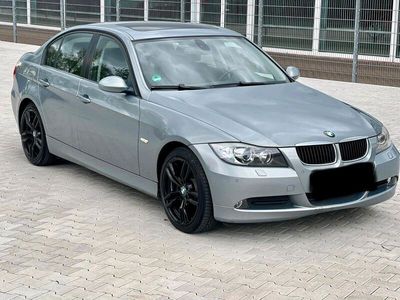 gebraucht BMW 318 i Limousine Automatik (Klimatronik,18Zoll m Felgen,xenon)