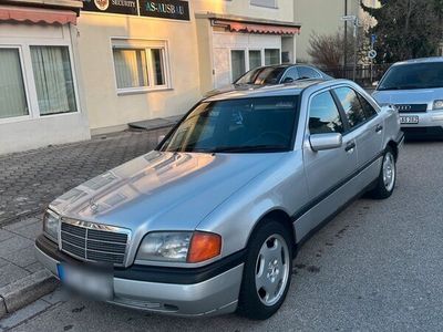 gebraucht Mercedes C180 Limousine