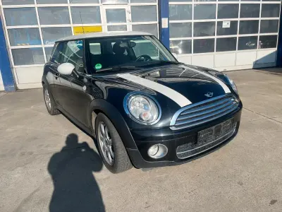 Gebraucht Mini Cooper 109 PS (80 kW) 2011 Schwarz Kleinwagen