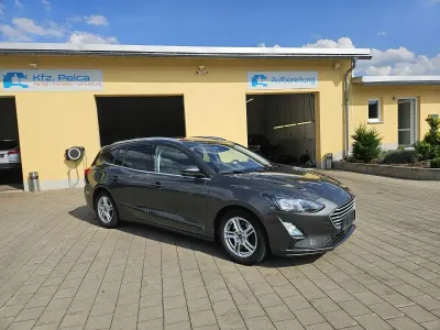Gebraucht Ford Focus 120 PS (88 kW) 2020 Grau Kombi