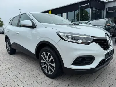 Używany Renault Kadjar Zen 140 KM (102 kW) 2021 Biały SUV
