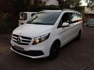 Arktisweiss Gebraucht 2022 Mercedes V220 Van / Kleinbus | 38.900 € (Fairer Preis)