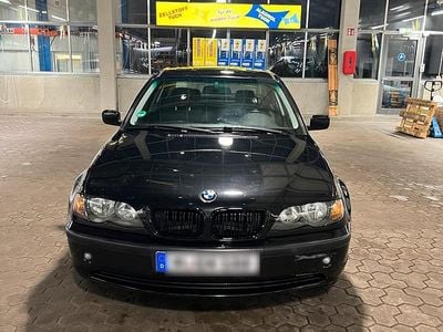 Gebraucht BMW 316 Basis 116 PS (85 kW) 2007 Schwarz Limousine