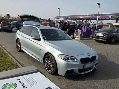 Usata BMW M550 Performance 381 CV (280 kW) 2014 Argento Berlina