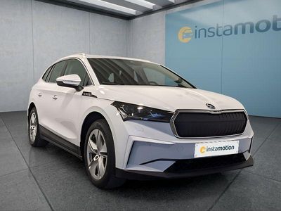 Weiß Gebraucht 2022 Skoda Enyaq iV Loft SUV | 30.249 € (Guter Preis)