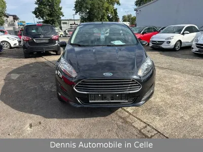 Gebraucht Ford Fiesta Trend 80 PS (58 kW) 2015 Schwarz Kleinwagen