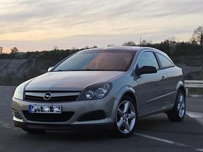 Opel Astra GTC