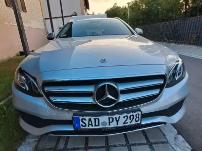 Gebraucht Mercedes E220 194 PS (142 kW) 2018 Silber Limousine