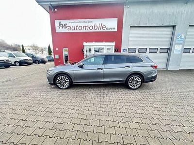 Gebraucht Skoda Superb LAURIN & KLEMENT 150 PS (110 kW) 2024 Grau Kombi