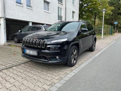 Schwarz Gebraucht 2016 Jeep Cherokee SUV | 12.950 € (Fairer Preis)