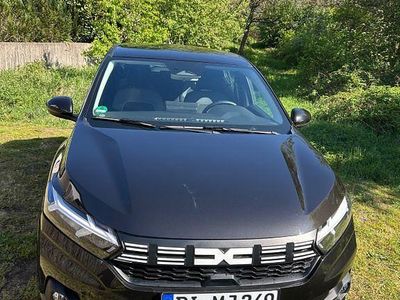 Second-hand Dacia Sandero Essentiel 91 CP (66 kW) 2025 Negru Berlinǎ