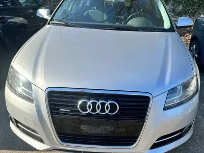 Gebraucht Audi A3 Attraction 160 PS (117 kW) 2010 Silber Kleinwagen