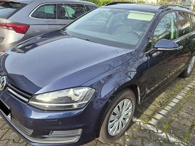 Gebraucht VW Golf VII Trendline 110 PS (80 kW) 2016 Blau Kombi