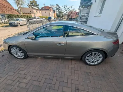 Używany Renault Laguna Coupé GT 238 KM (175 kW) 2009 Żółty Coupe
