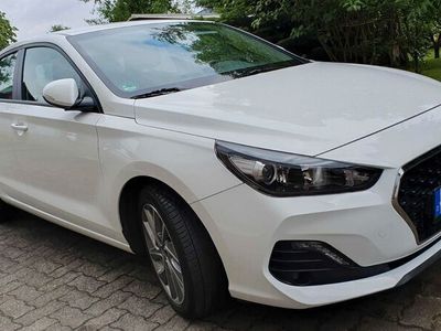 gebraucht Hyundai i30 Fastback 1.0 T-GDI Trend