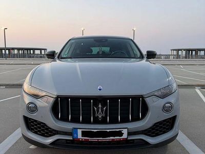 Gebraucht Maserati Levante 275 PS (202 kW) 2018 Braun SUV