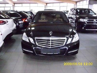 Gebraucht Mercedes E200 184 PS (135 kW) 2011 Schwarz Limousine