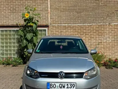 Gebraucht VW Polo 75 PS (55 kW) 2013 Grau Kleinwagen