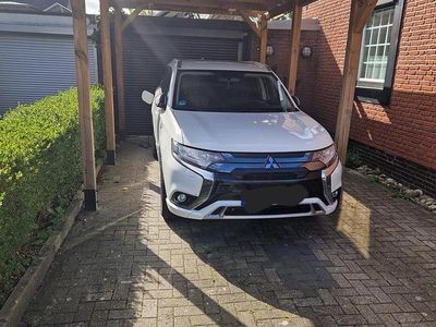 Usata Mitsubishi Outlander Spirit 135 CV (99 kW) 2021 Bianco SUV