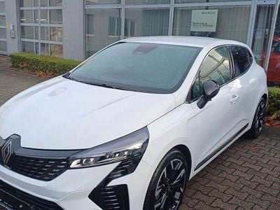 Weiß Gebraucht 2024 Renault Clio V Techno Kleinwagen | 15.800 € (Fairer Preis)