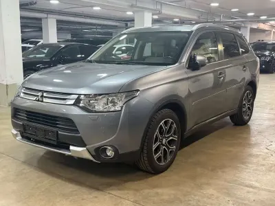 Gebraucht Mitsubishi Outlander 150 PS (110 kW) 2015 Grau SUV