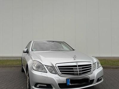 Gebraucht Mercedes E220 170 PS (125 kW) 2009 Silber Limousine