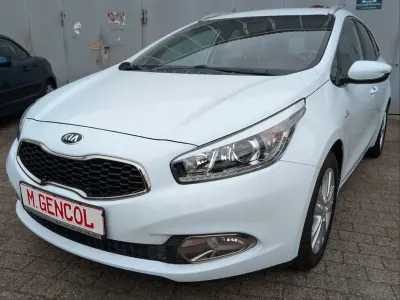 Gebraucht Kia Ceed Sportswagon FIFA World Cup Edition 135 PS (99 kW) 2014 Weiß Kombi