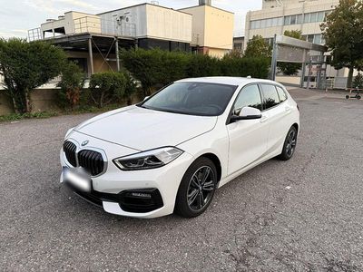 Second-hand BMW 118 Sport Line 140 CP (102 kW) 2019 Alb Hatchback