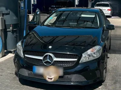 Gebraucht Mercedes A160 75 PS (55 kW) 2015 Schwarz Kleinwagen