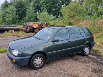 Gebraucht VW Golf III 64 PS (47 kW) 1993 Grün Kleinwagen