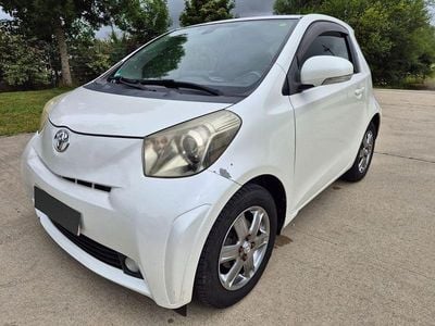 Toyota iQ