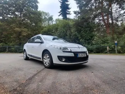 Gebraucht Renault Mégane GrandTour 110 PS (80 kW) 2013 Weiß Kombi