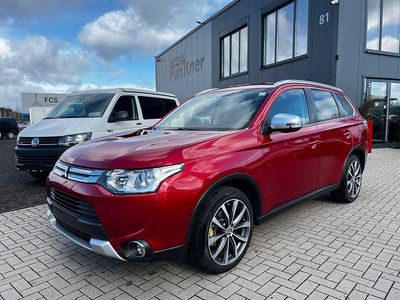Gebraucht Mitsubishi Outlander Diamant Edition 150 PS (110 kW) 2015 Rot SUV