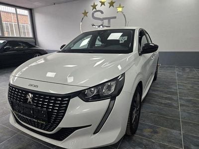 Gebraucht Peugeot 208 Active 101 PS (74 kW) 2022 Weiß Kleinwagen