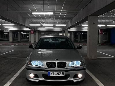 Silber Gebraucht 1999 BMW 323 M Sport Limousine | 9.750 € (Teuer)