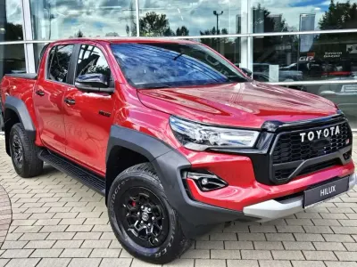 Nowe Toyota HiLux Sport 204 KM (150 kW) 2026 Czerwony Pickup
