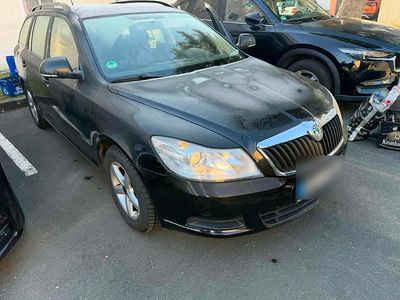 Usata Skoda Octavia 105 CV (77 kW) 2011 Nero Station wagon