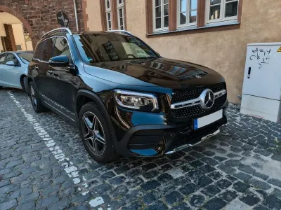 Gebraucht Mercedes GLB220 AMG 190 PS (139 kW) 2021 Schwarz SUV