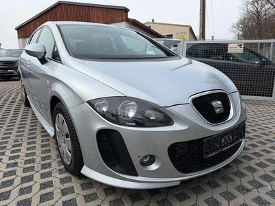Gebraucht Seat Leon Reference 125 PS (91 kW) 2010 Silber Limousine