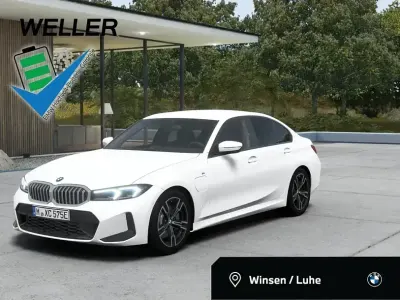 Gebraucht BMW 330e M Sport 292 PS (214 kW) 2025 Alpinweiss iii (weiß) Limousine