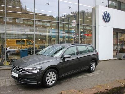 Gebraucht VW Passat 150 PS (110 kW) 2022 Grau Kombi