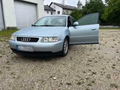 Gebraucht Audi A3 102 PS (75 kW) 2001 Blau Kleinwagen