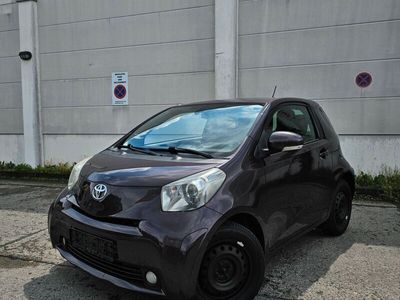 Toyota iQ