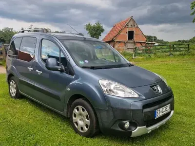 Gebraucht Peugeot Partner Tepee Premium 120 PS (88 kW) 2010 Blau Van / Kleinbus