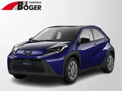 Neu Toyota Aygo X Play 72 PS (52 kW) 2026 Blau SUV