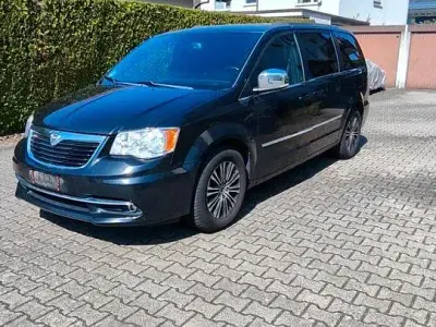 Usata Lancia Voyager S 178 CV (130 kW) 2015 Nero Monovolume